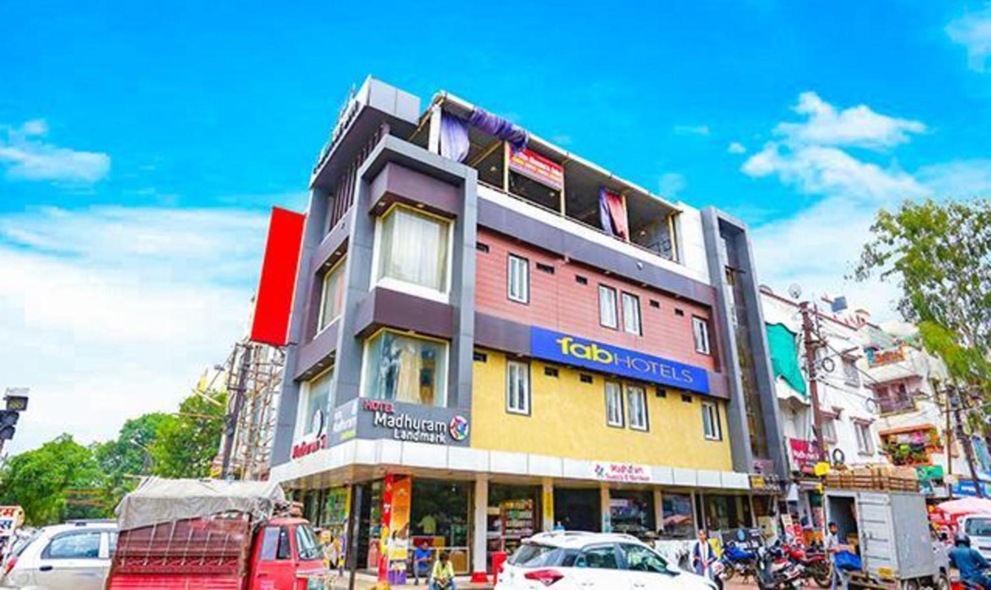 Fabexpress Madhuram Landmark Бхопал Экстерьер фото